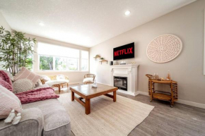 BoHo Vibes - Patio & BBQ - King Bed - Garage Parking